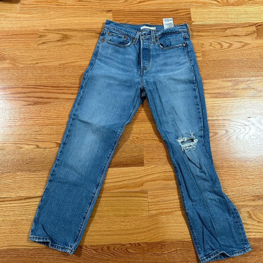 Size 27 Levi’s Wedgie Straight Jeans